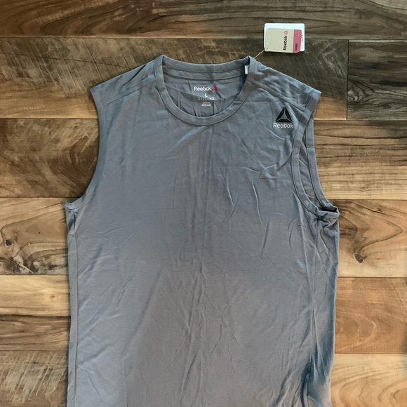 Men’s Reebok Tank - Picture 2 of 6